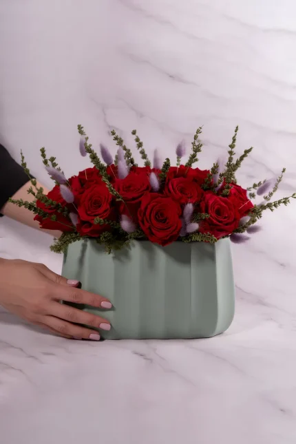 forevered-curved-elegance-sage-hands
